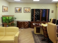 картина в офисе