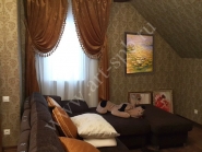 Картины с кувшинками Клода Моне в коттедже