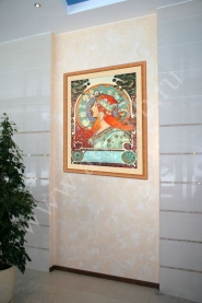 картина в коридоре