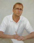 Портрет мужчины в белом поло