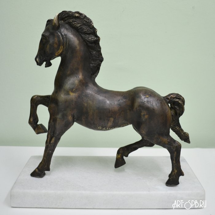 Конь Конь